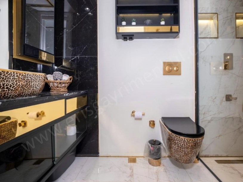 İSTANBUL KADIKÖY CADDEBOSTANDA 118 M2 NET 3+1 GENİŞ BALKONLU SATILIK DAİRE