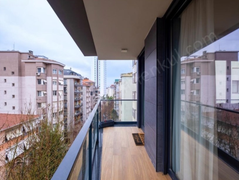 İSTANBUL KADIKÖY CADDEBOSTANDA 118 M2 NET 3+1 GENİŞ BALKONLU SATILIK DAİRE