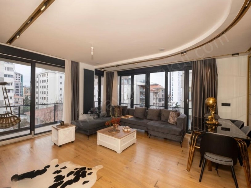 İSTANBUL KADIKÖY CADDEBOSTANDA 118 M2 NET 3+1 GENİŞ BALKONLU SATILIK DAİRE