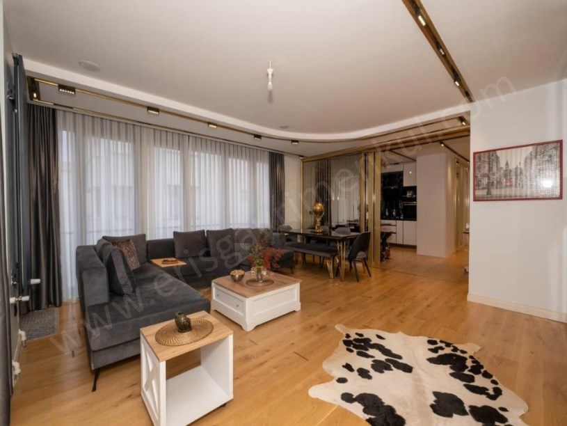 İSTANBUL KADIKÖY CADDEBOSTANDA 118 M2 NET 3+1 GENİŞ BALKONLU SATILIK DAİRE