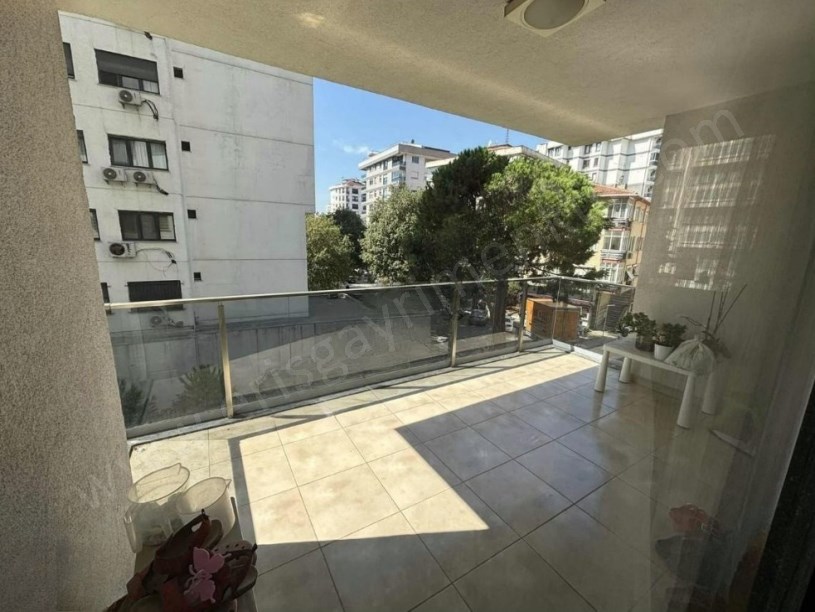 İSTANBUL KADIKÖY KOZYATAĞInda Sitede Satılık 120 m2 Net 4+1