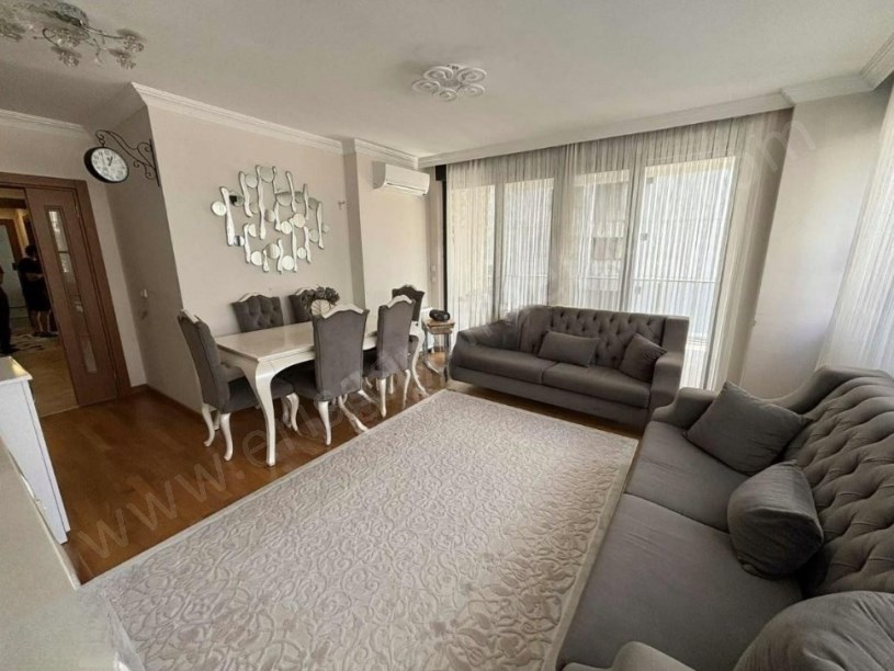 İSTANBUL KADIKÖY KOZYATAĞInda Sitede Satılık 120 m2 Net 4+1