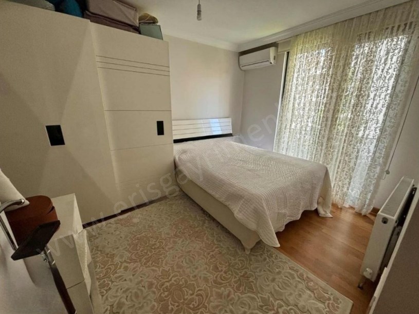 İSTANBUL KADIKÖY KOZYATAĞInda Sitede Satılık 120 m2 Net 4+1