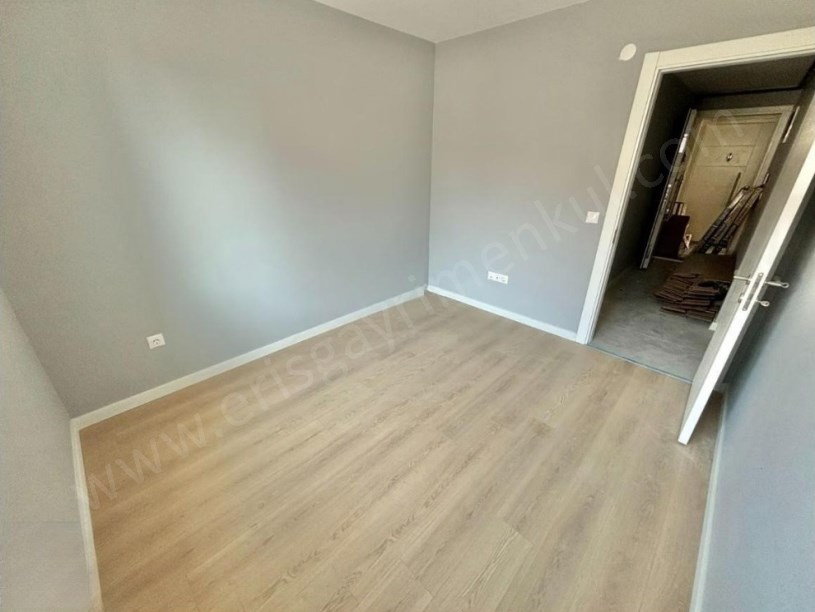 İSTANBUL KADIKOÖY ÖMERPAŞADA BAĞDATA YAKIN 125M2 3+1 SIFIR BALKONLU