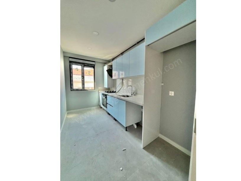 İSTANBUL KADIKOÖY ÖMERPAŞADA BAĞDATA YAKIN 125M2 3+1 SIFIR BALKONLU