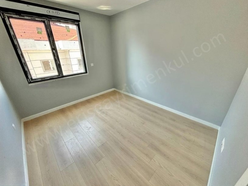 İSTANBUL KADIKOÖY ÖMERPAŞADA BAĞDATA YAKIN 125M2 3+1 SIFIR BALKONLU