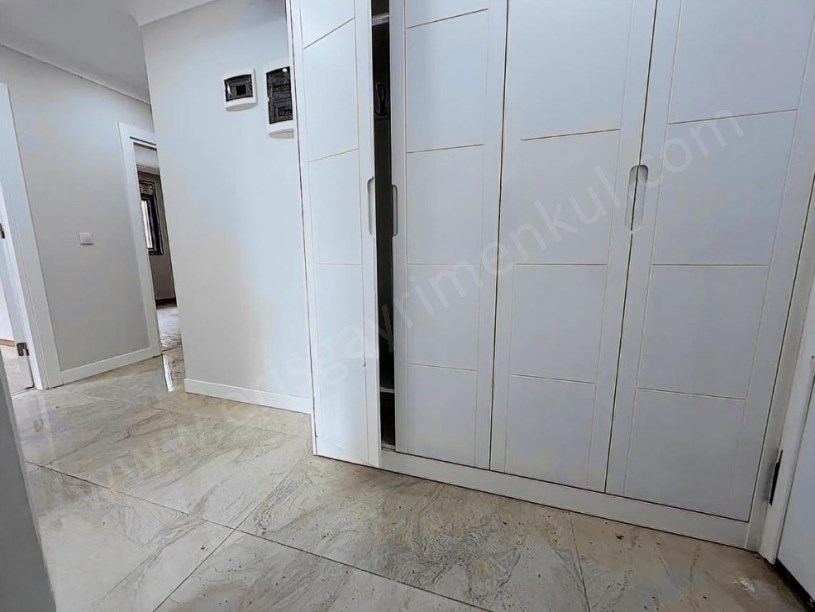 İSTANBUL KADIKÖY BOSTANCI MAH. MİNİBÜSE 2.BİNADA SIFIR MARMARAYA YAKIN 94m2 NET