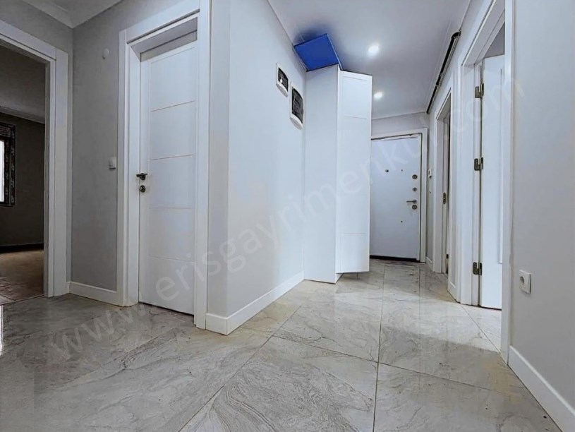 İSTANBUL KADIKÖY BOSTANCI MAH. MİNİBÜSE 2.BİNADA SIFIR MARMARAYA YAKIN 94m2 NET