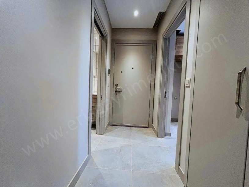 İSTANBUL KADIKÖY  BOSTANCI DA BÜYÜK 2+1 FERAH DAİRE