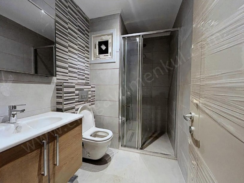 İSTANBUL KADIKÖY  BOSTANCI DA BÜYÜK 2+1 FERAH DAİRE