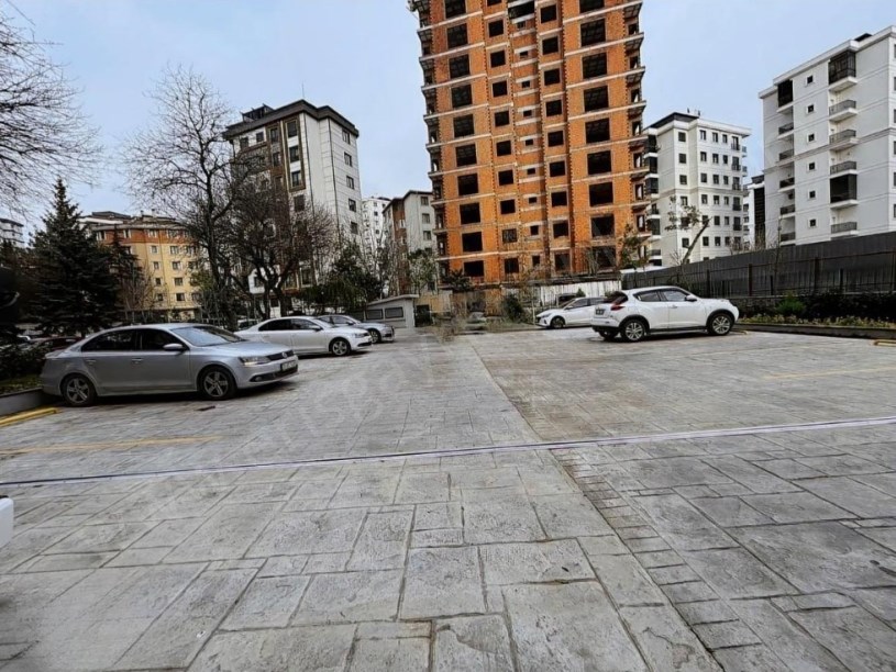 İSTANBUL KADIKÖY  BOSTANCI DA BÜYÜK 2+1 FERAH DAİRE