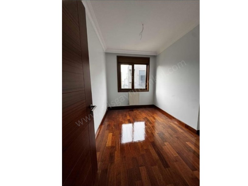 İSTANBUL KADIKÖY ERENKÖY ÖMERPAŞA DA 7.KAT 130 M2 KOMBİLİ MASRAFSIZ 18.450.000