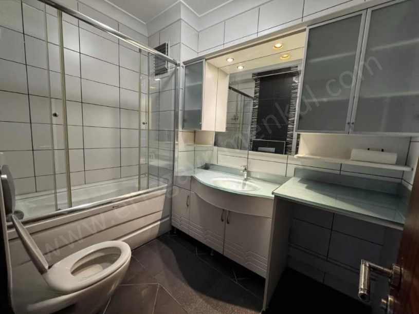 İSTANBUL KADIKÖY ERENKÖY ÖMERPAŞA DA 7.KAT 130 M2 KOMBİLİ MASRAFSIZ 18.450.000