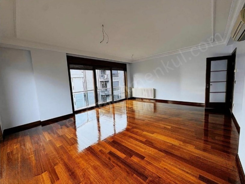 İSTANBUL KADIKÖY ERENKÖY ÖMERPAŞA DA 7.KAT 130 M2 KOMBİLİ MASRAFSIZ 18.450.000