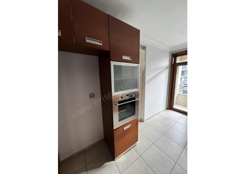 İSTANBUL KADIKÖY ERENKÖY ÖMERPAŞA DA 7.KAT 130 M2 KOMBİLİ MASRAFSIZ 18.450.000