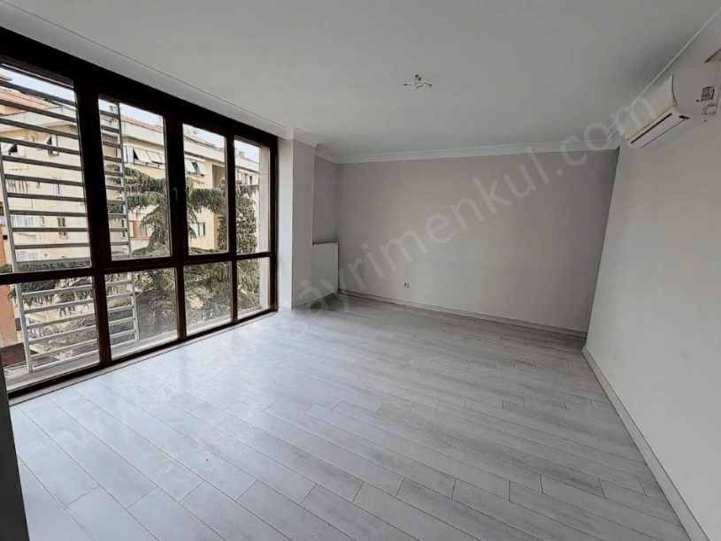 İSTANBUL KADIKÖY BOSTANCI MAH. YENİ BİNADA 2+1 ARAKAT FIRSAT DAİRE