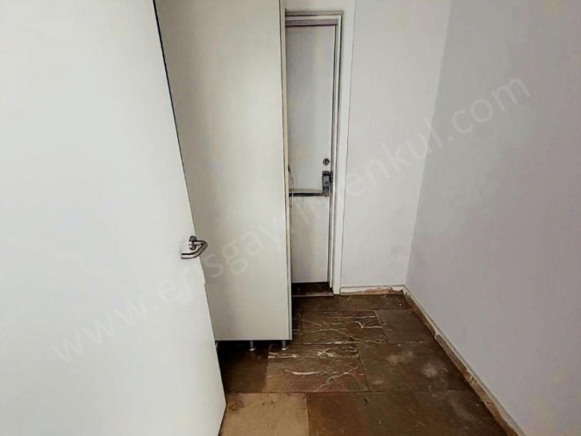 İSTANBUL KADIKÖY BOSTANCI MAH. YENİ BİNADA 2+1 ARAKAT FIRSAT DAİRE