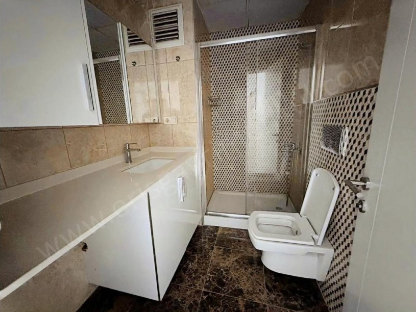 İSTANBUL KADIKÖY BOSTANCI MAH. YENİ BİNADA 2+1 ARAKAT FIRSAT DAİRE