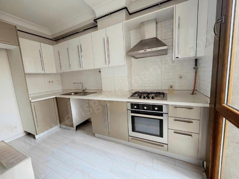 İSTANBUL KADIKÖY BOSTANCI MAH. YENİ BİNADA 2+1 ARAKAT FIRSAT DAİRE