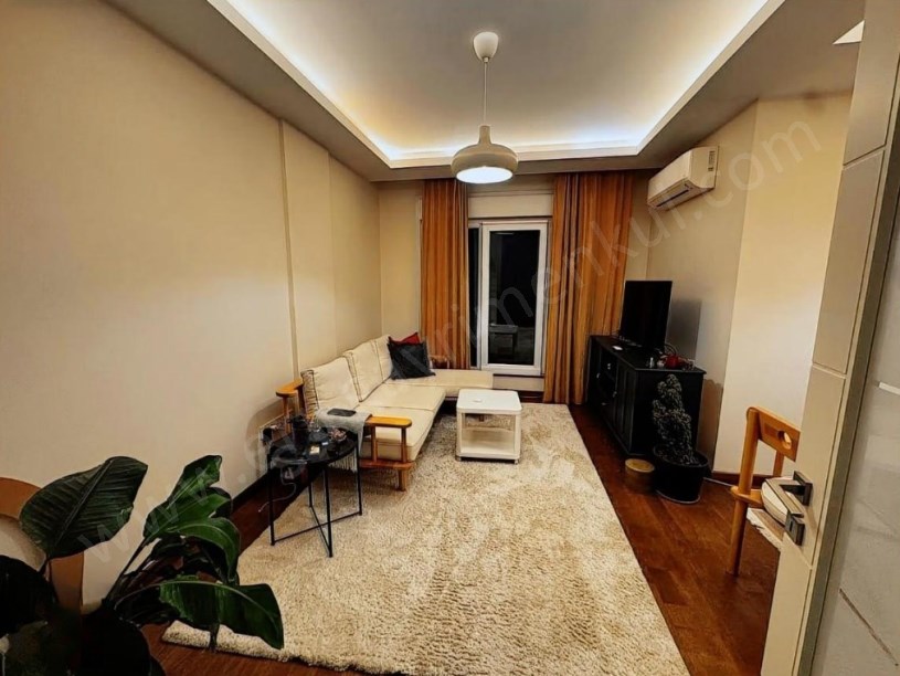 İSTANBUL KADIKÖY Feneryolunda Balkonlu, Kapalı Mutfaklı 2+1 Daire