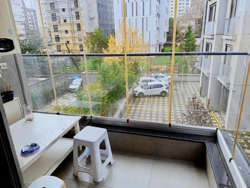 İSTANBUL KADIKÖY Feneryolunda Balkonlu, Kapalı Mutfaklı 2+1 Daire