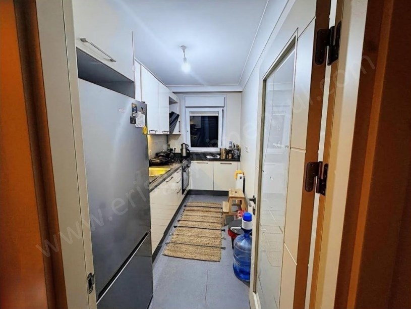 İSTANBUL KADIKÖY Feneryolunda Balkonlu, Kapalı Mutfaklı 2+1 Daire