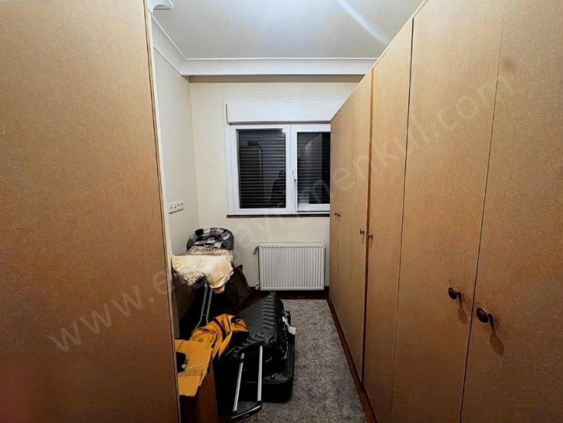 İSTANBUL KADIKÖY Feneryolunda Balkonlu, Kapalı Mutfaklı 2+1 Daire