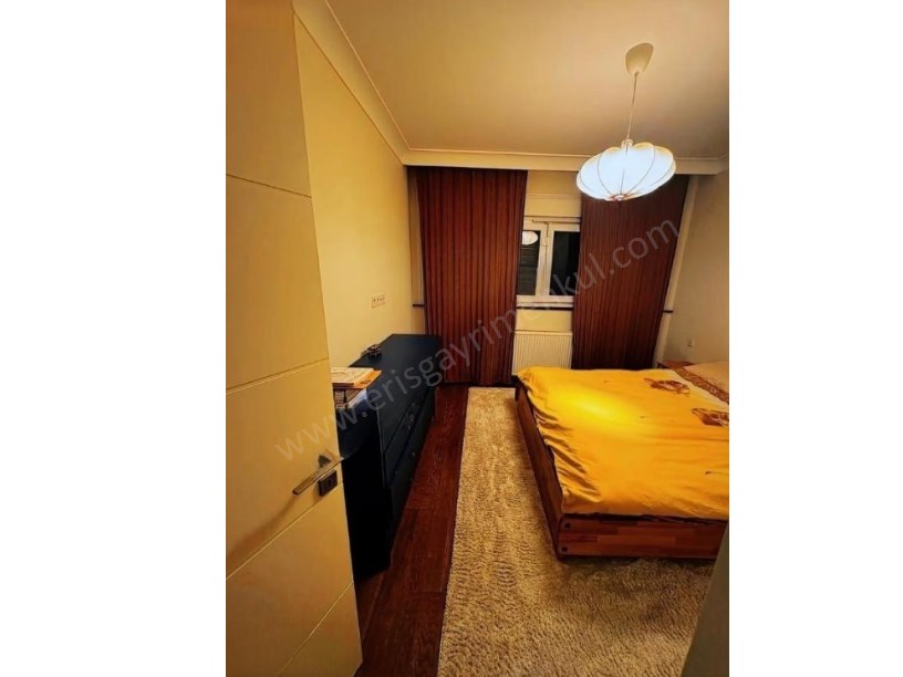 İSTANBUL KADIKÖY Feneryolunda Balkonlu, Kapalı Mutfaklı 2+1 Daire