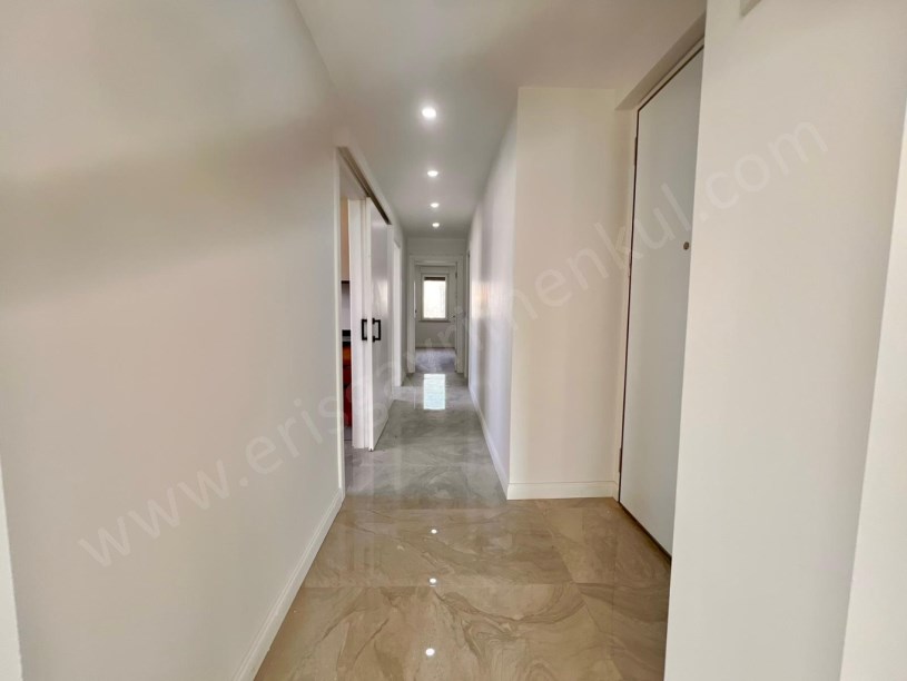 KOZYATAĞI METRO YAKINI GÜNEY CEPHE BALKONLU KOMBİLİ 2+1 DAİRE KADIKÖY İSTANBUL