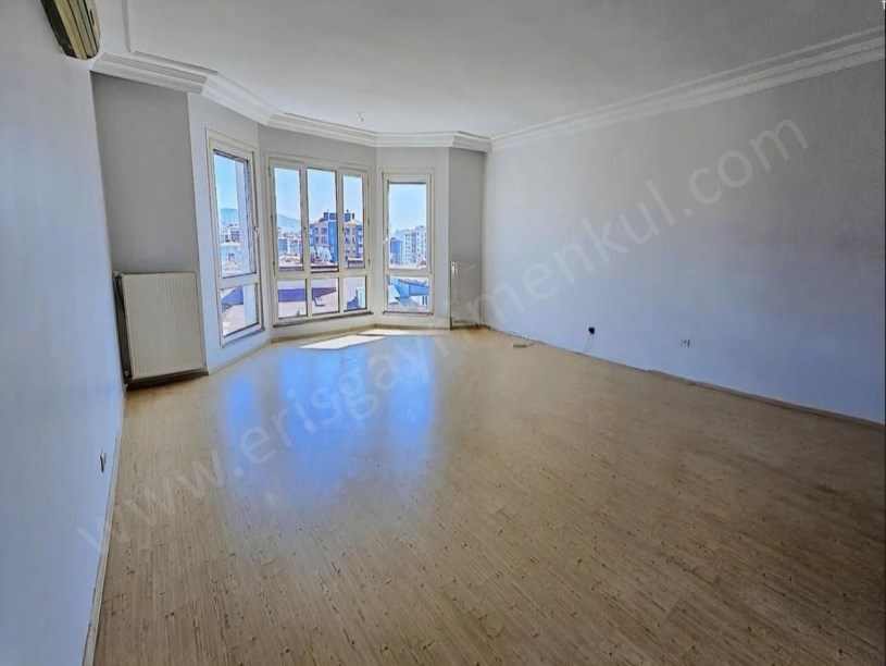 İSTANBUL KADIKÖY KOZYATAĞINDA ADA MANZARALI 3+1 SATILIK DAİRE