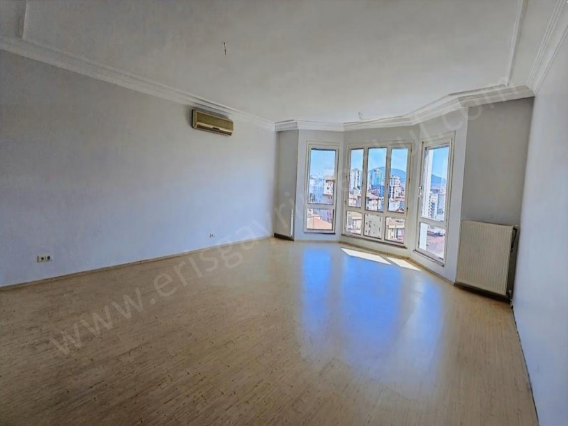 İSTANBUL KADIKÖY KOZYATAĞINDA ADA MANZARALI 3+1 SATILIK DAİRE