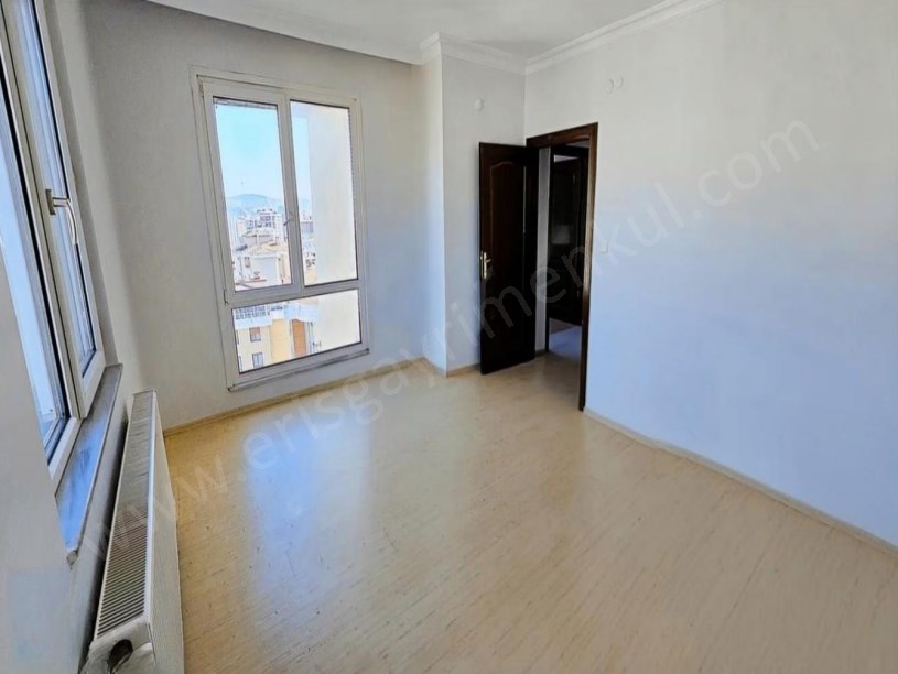 İSTANBUL KADIKÖY KOZYATAĞINDA ADA MANZARALI 3+1 SATILIK DAİRE