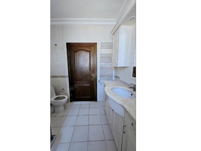 İSTANBUL KADIKÖY KOZYATAĞINDA ADA MANZARALI 3+1 SATILIK DAİRE