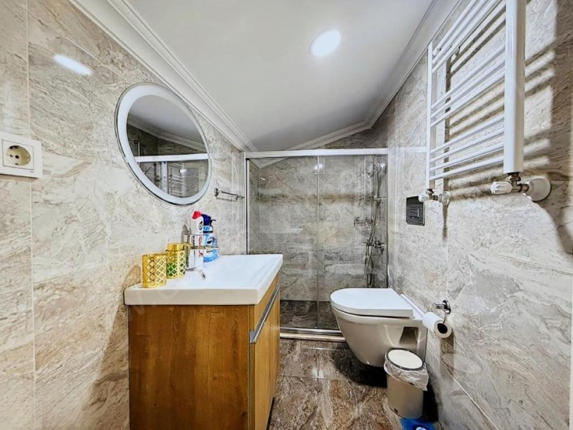 2017 Yapımı Binada Çift Balkonlu, Teraslı, E. Banyolu 215m2 4+2 Fırsat Daire