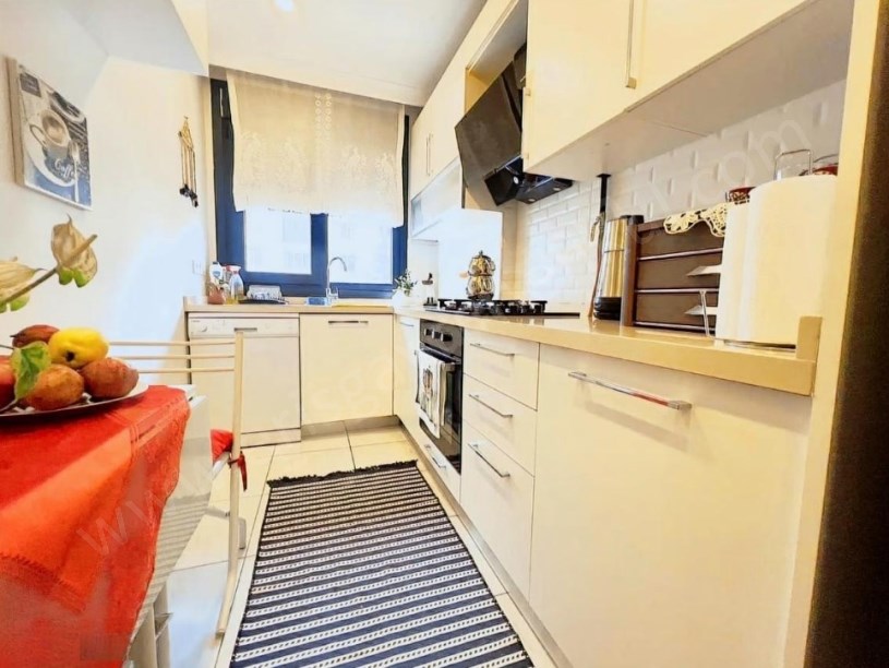 SUADİYEDEN MİNİBÜSE YAKIN PRESTİJLİ BİNADA 85 NET KÖŞE ! MAL SAHİBİ İKAMET ETMEKTEDİR