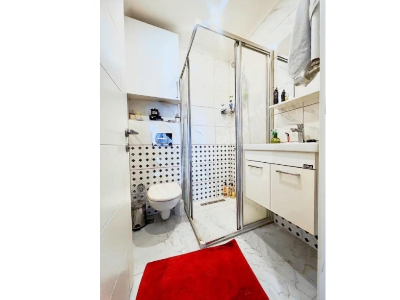 SUADİYEDEN MİNİBÜSE YAKIN PRESTİJLİ BİNADA 85 NET KÖŞE ! MAL SAHİBİ İKAMET ETMEKTEDİR