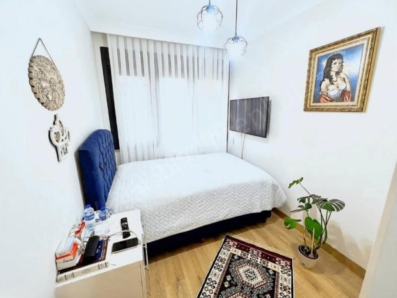 SUADİYEDEN MİNİBÜSE YAKIN PRESTİJLİ BİNADA 85 NET KÖŞE ! MAL SAHİBİ İKAMET ETMEKTEDİR