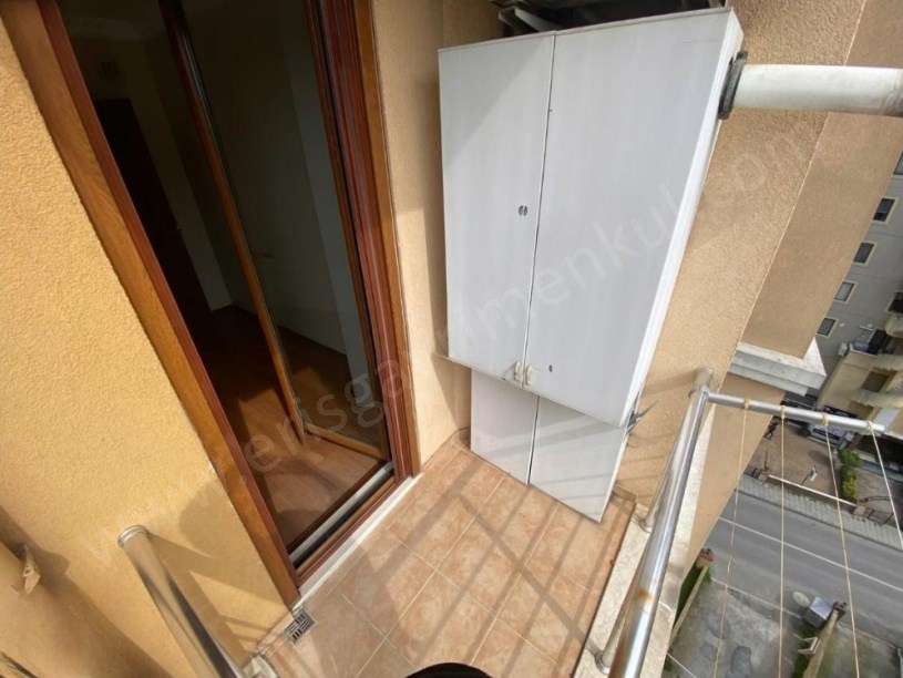 İSTANBUK KADIKÖY SAHRAYICEDİT MERKEZİ KONUMDA BOŞ SATILIK 3+1 DAİRE