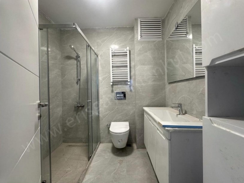 İSTANBUL KADIKÖY ERENKÖY YESARİ ASIM ARSOY DA SATILIK 2+1 DAİRE