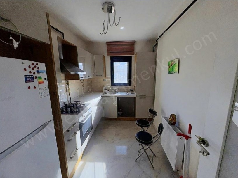 KOZYATAĞI MİNİBÜS CADDESİNE KOMŞU,YENİ BİNADA,KOMBİLİ,BALKONLU 130m² 3+1 SATILIK DAİRE