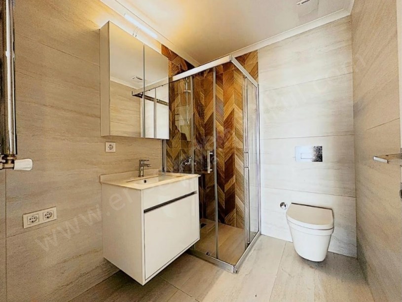 Şenesenevler, Boş Çift Banyo, 2+1 Kapalı Mutfak, Balkonlu Fırsat Daire