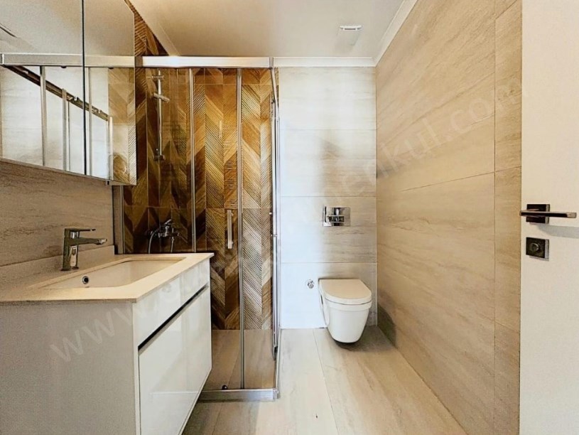 Şenesenevler, Boş Çift Banyo, 2+1 Kapalı Mutfak, Balkonlu Fırsat Daire