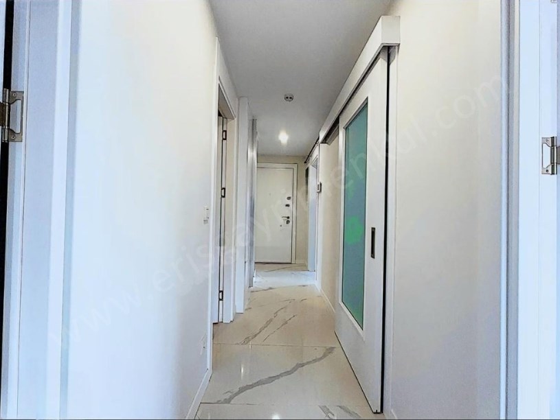 Şenesenevler, Boş Çift Banyo, 2+1 Kapalı Mutfak, Balkonlu Fırsat Daire