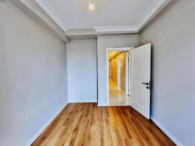 19 MAYIS MAH. 5 YAŞINDA KAPALI OTOPARKLI BİNADA ÖZEL MİMARİ DEKORLU 4+1 DAİRE