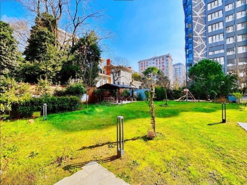 19 MAYIS MAH. 5 YAŞINDA KAPALI OTOPARKLI BİNADA ÖZEL MİMARİ DEKORLU 4+1 DAİRE