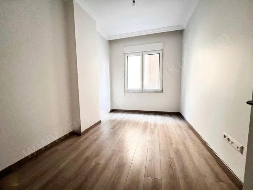 İSTANBUL KADIKÖY Erenköyde 2020 Yapımı 4+1 Balkonlu, Ebeveynli 170 m²