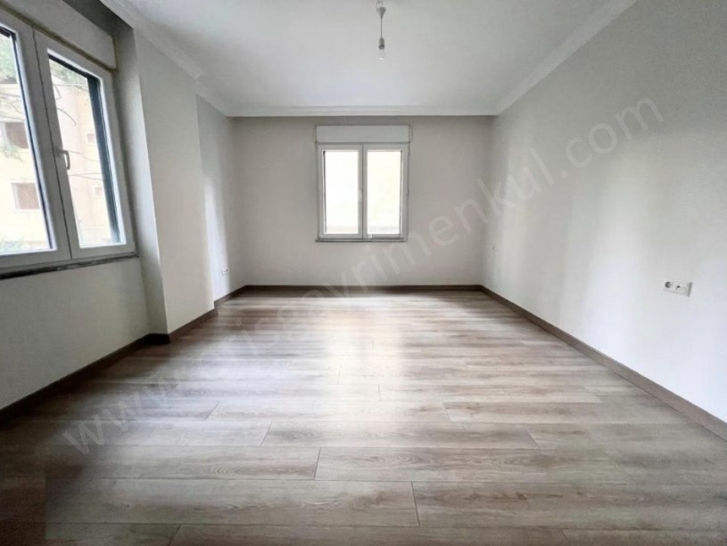 İSTANBUL KADIKÖY Erenköyde 2020 Yapımı 4+1 Balkonlu, Ebeveynli 170 m²