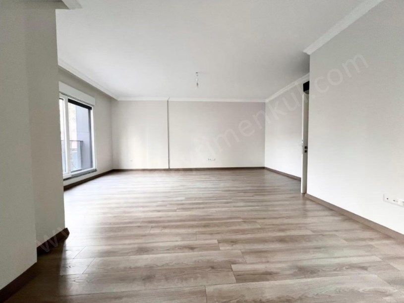 İSTANBUL KADIKÖY Erenköyde 2020 Yapımı 4+1 Balkonlu, Ebeveynli 170 m²