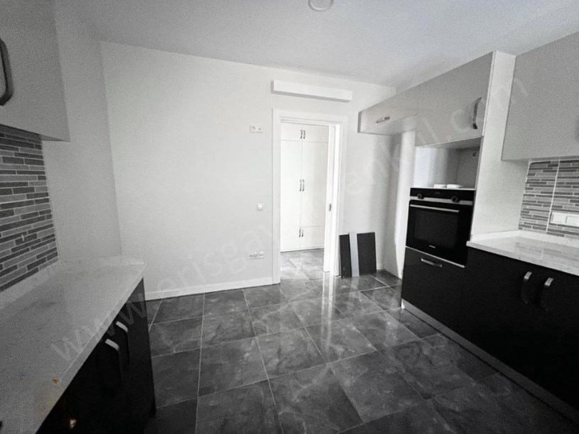 İSTANBUL KADIKÖY Erenköyde 2020 Yapımı 4+1 Balkonlu, Ebeveynli 170 m²