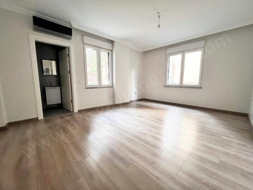 İSTANBUL KADIKÖY Erenköyde 2020 Yapımı 4+1 Balkonlu, Ebeveynli 170 m²